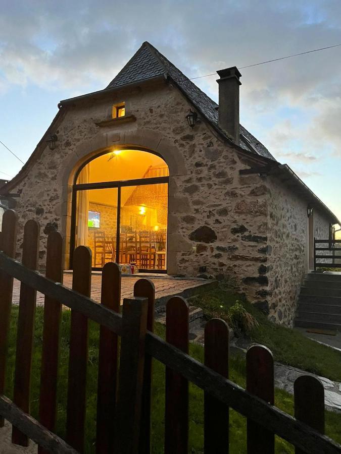 Maison Charmante A Maleville Avec Jardin Prive Et Parking.B Екстериор снимка